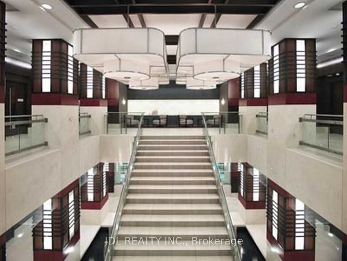 23 Cox Boulevard 166