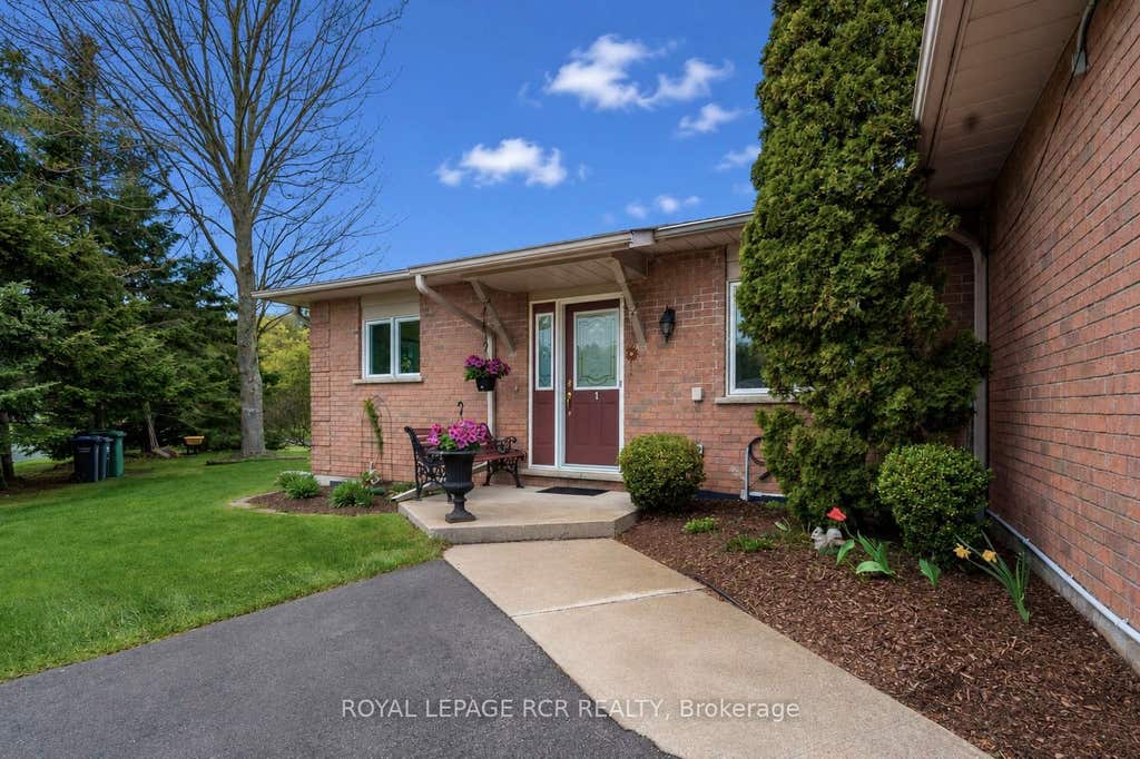 Photo of 28 Reddington Drive #1, Caledon, ON L7E 0E4 (MLS # W13645326)