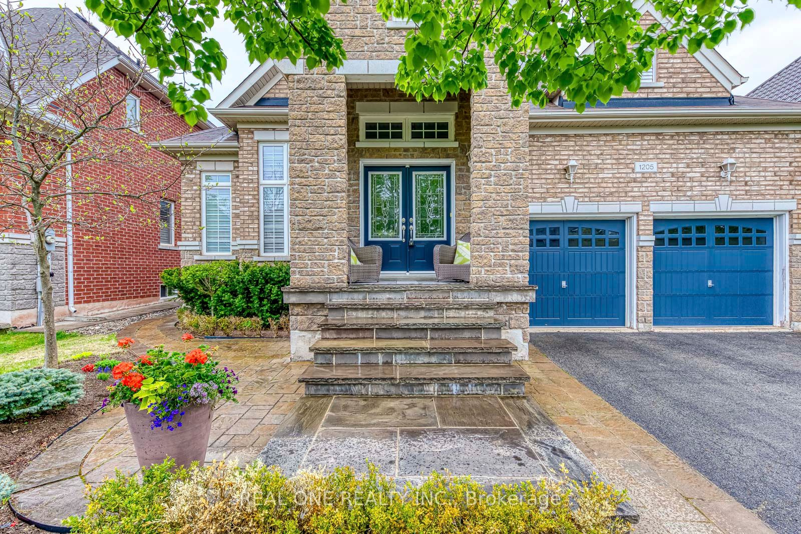 1205 Kestell Boulevard