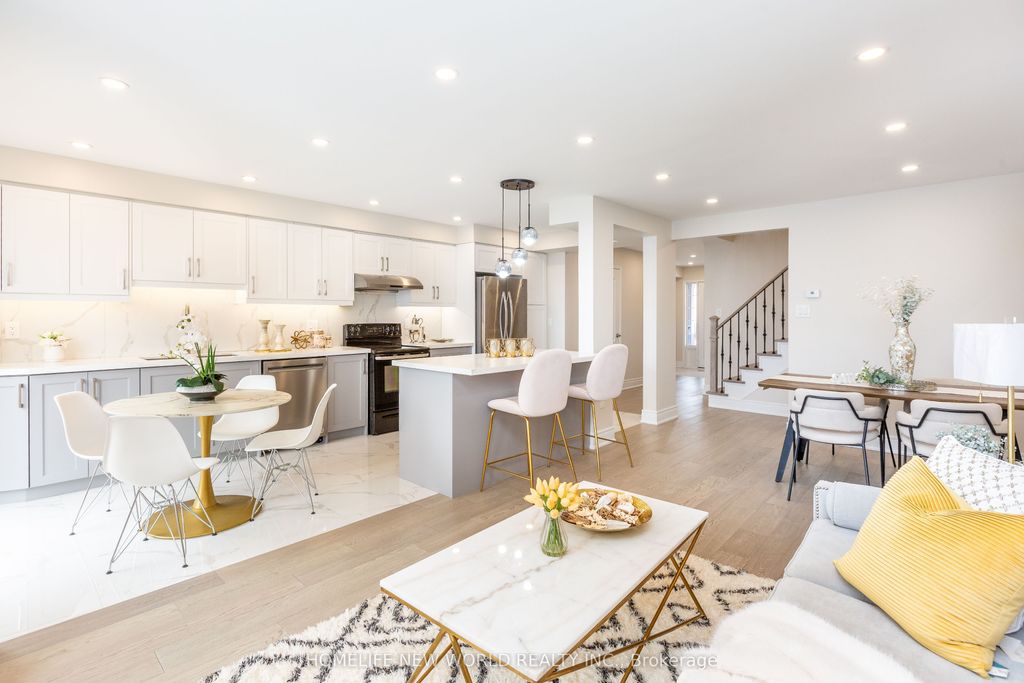 Photo of 164 Banbrooke Crescent, Newmarket, ON L3X 2W6 (MLS # N12988940)