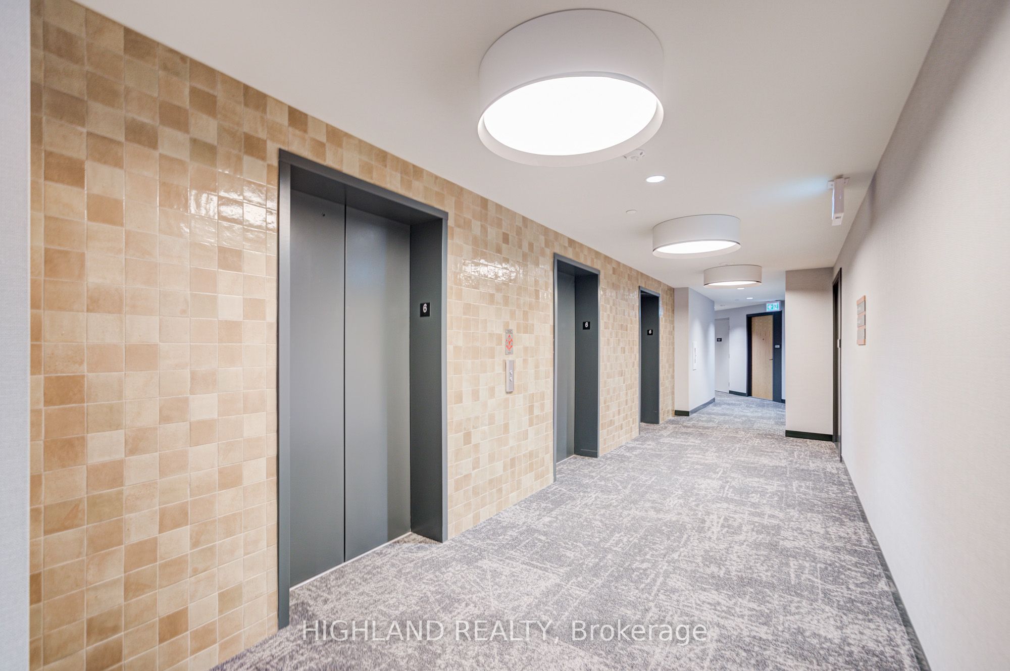 2495 Eglinton Avenue W 616