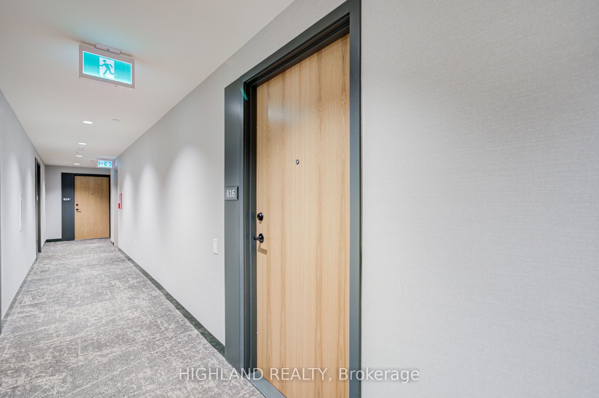 2495 Eglinton Avenue W 616