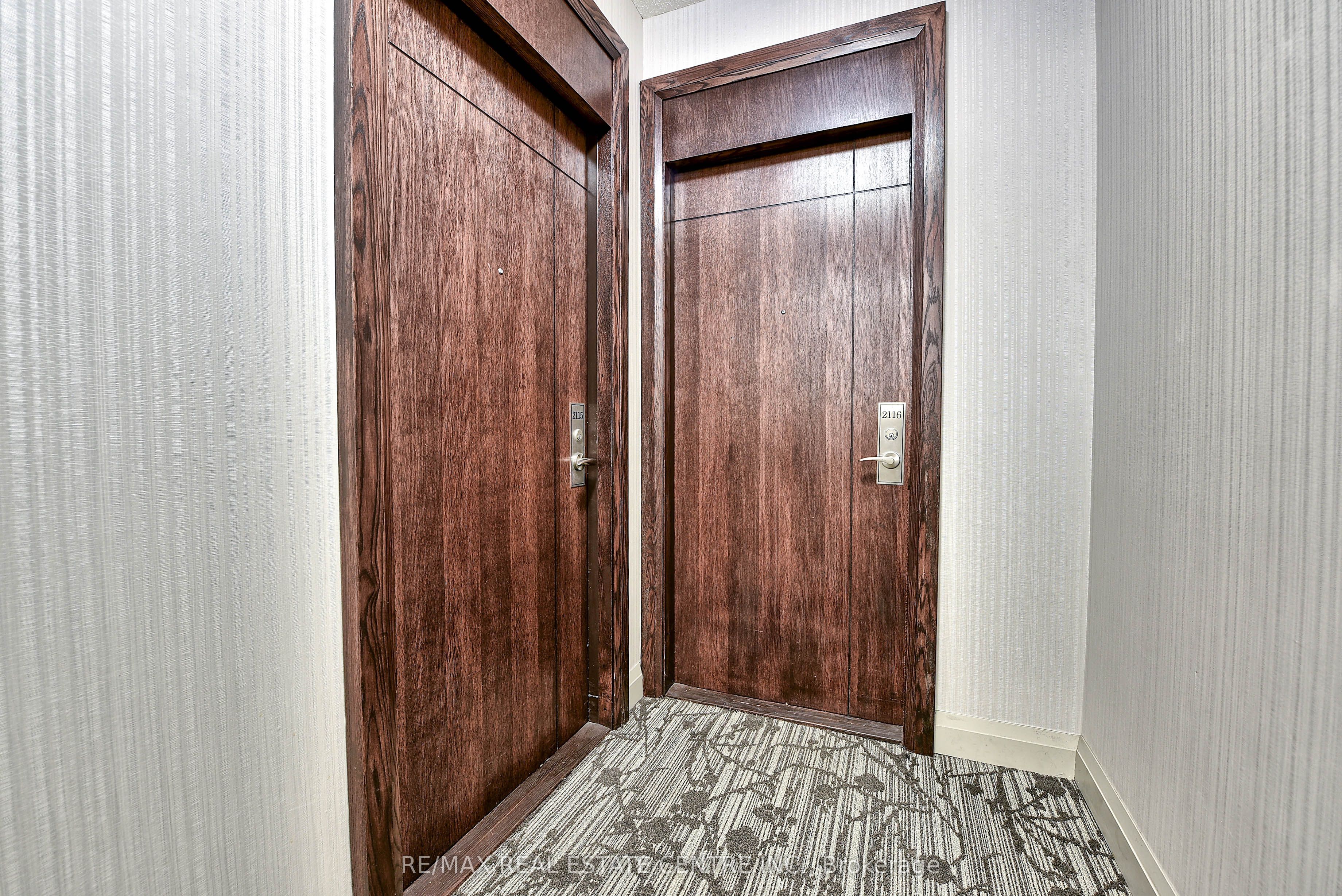 339 Rathburn Road W 2116