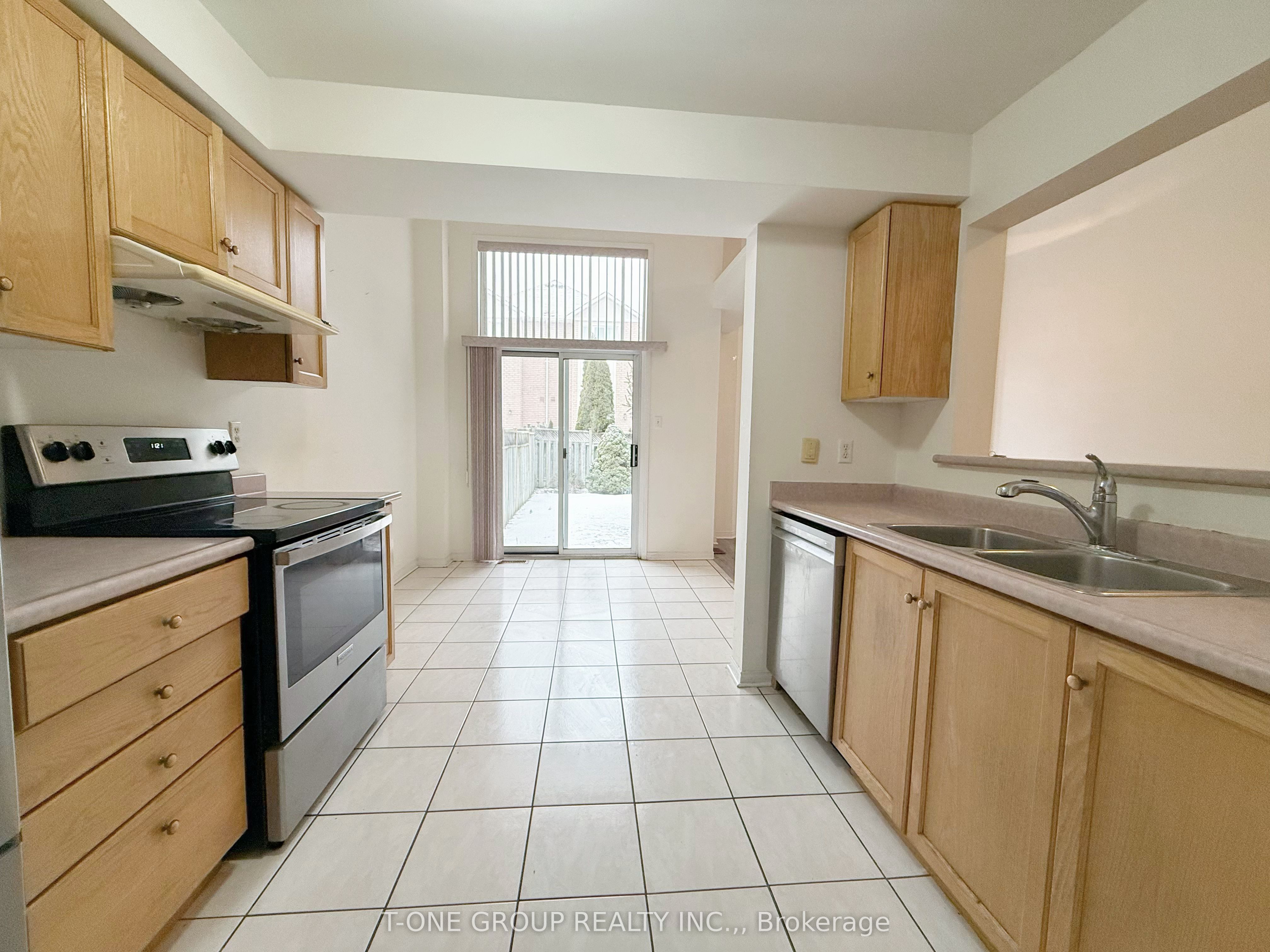 90 Bridlepath Street