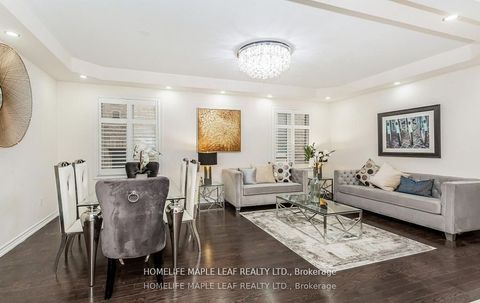 11 Cloverhaven Road Brampton ON L6P 4E4