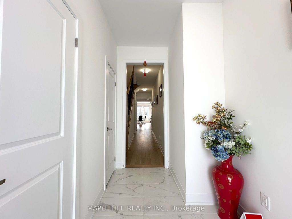 Photo of 124 Hilts Drive, Richmond Hill, ON L4S 0J2 (MLS # N12804528)