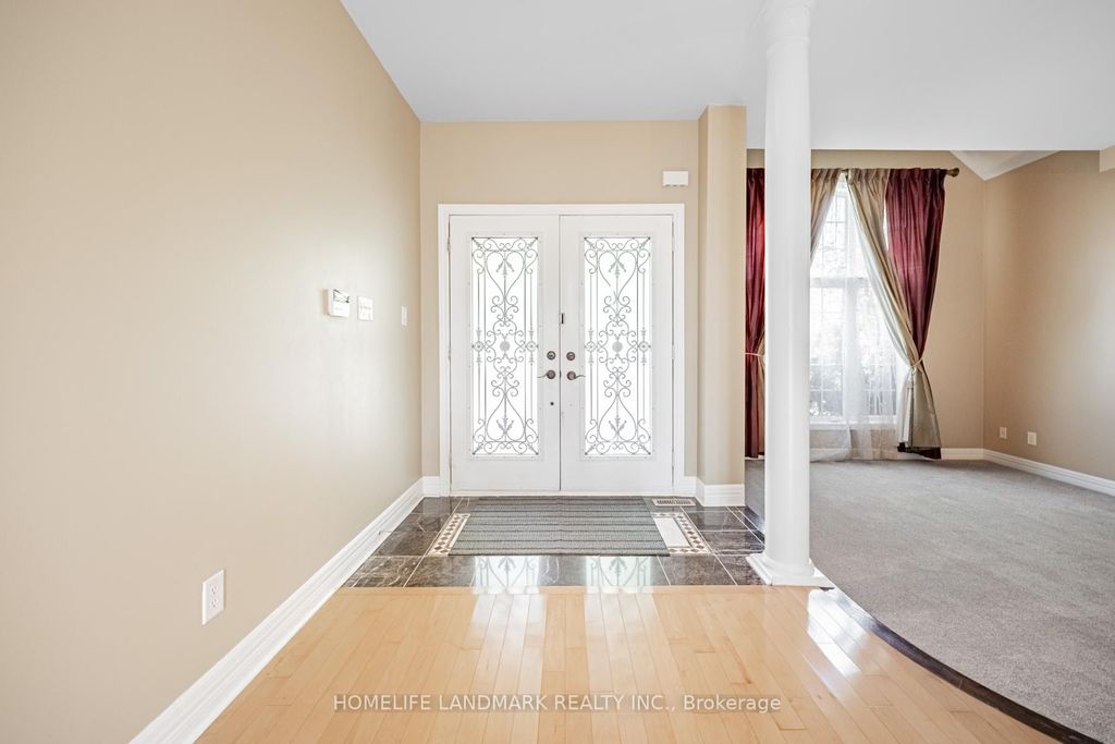 Photo of 2481 Whistling Springs Crescent, Oakville, ON L6M 5G3 (MLS # W12655296)