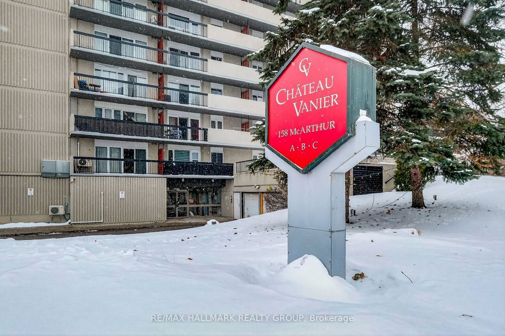 Photo of 158C McArthur Avenue #1408, Vanier and Kingsview Park, ON K1L 8E7 (MLS # X12759854)