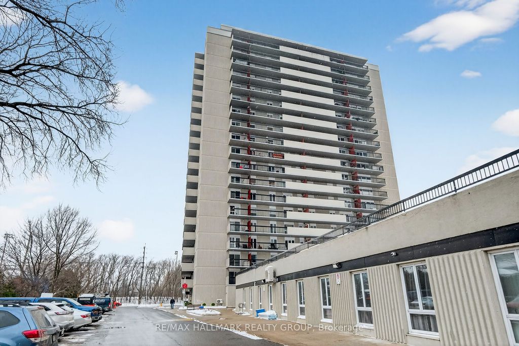 Photo of 158C McArthur Avenue #1408, Vanier and Kingsview Park, ON K1L 8E7 (MLS # X12759854)