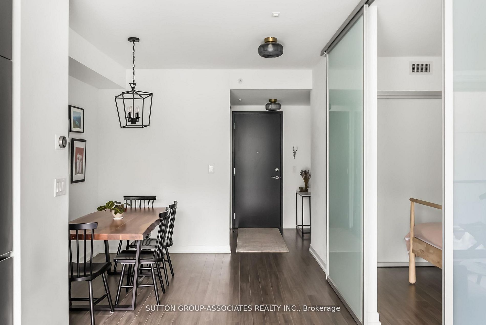 377 Madison Avenue 502