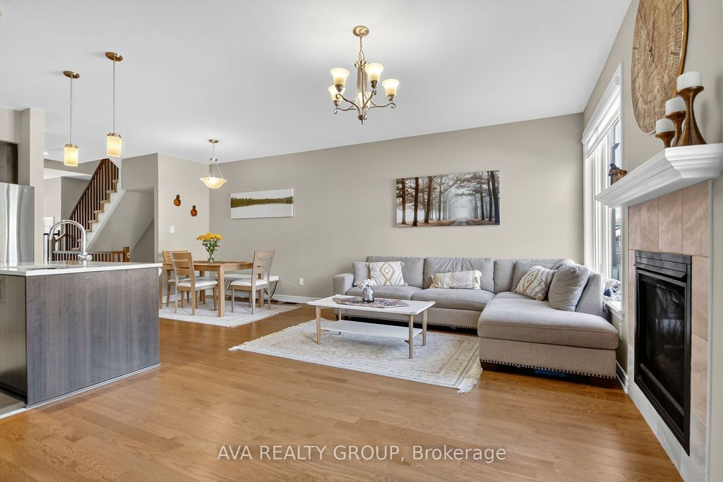 Photo of 542 Triangle Street, Kanata, ON K2M 0M5 (MLS # X12405478)