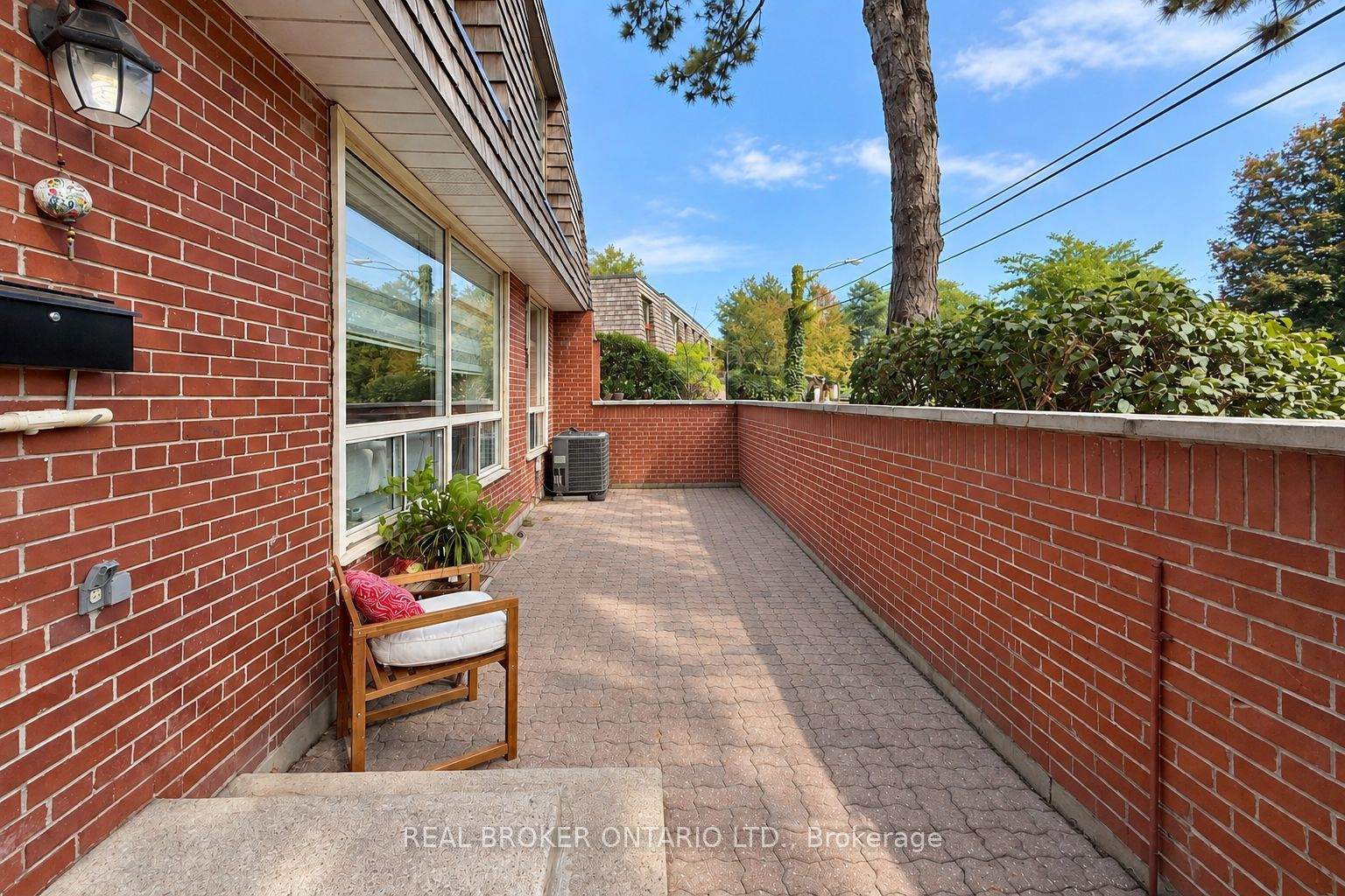 69 Upper Canada Drive 3