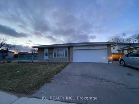 857 Westlock Road lower Mississauga ON L5C 1K7