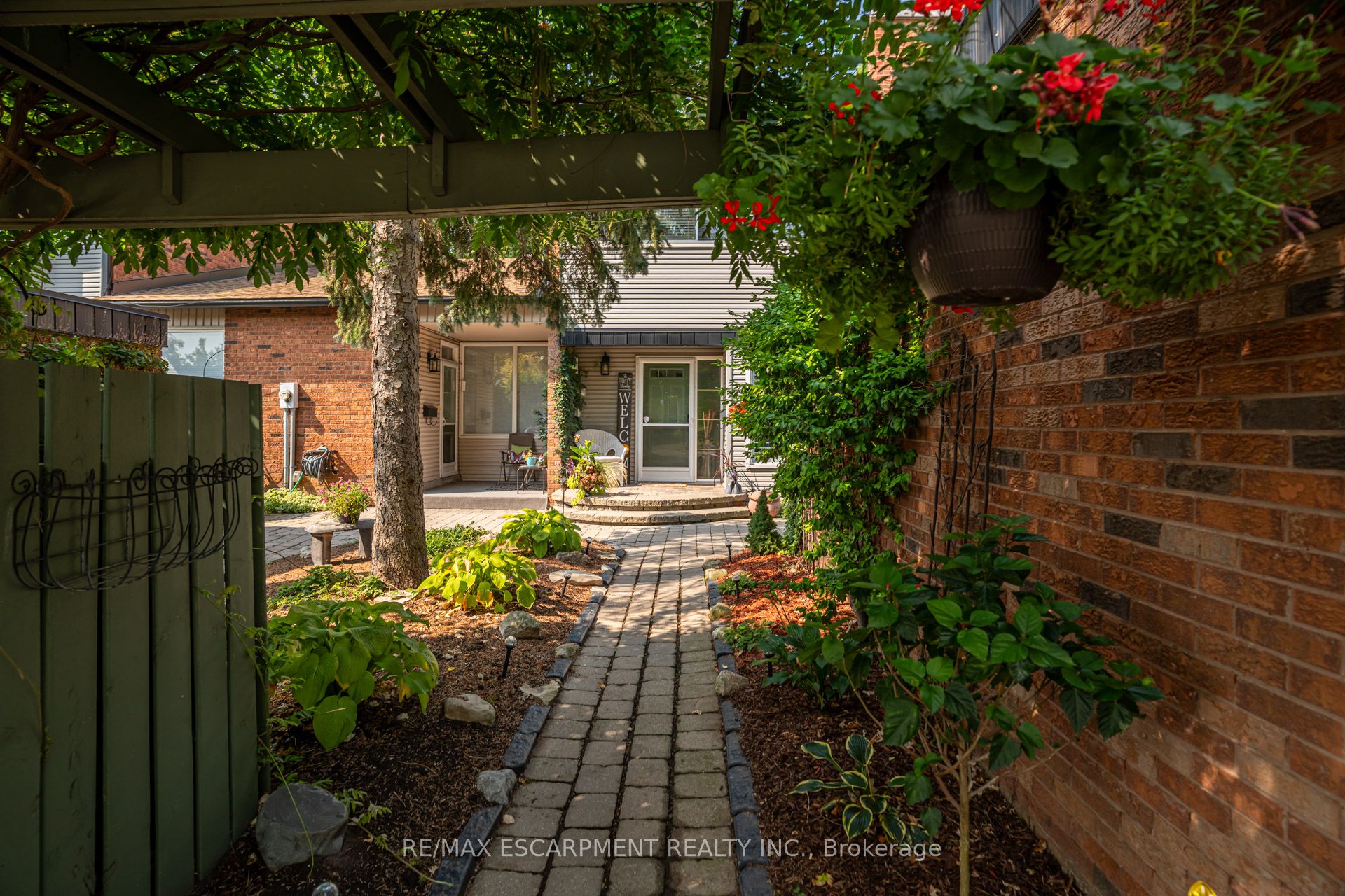 1560 KERNS Road 5