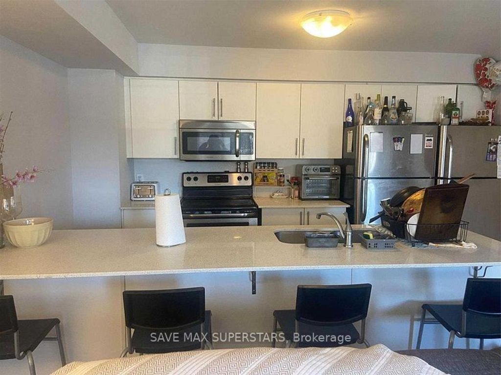 Photo of 246 Penetanguishene Road #9, Barrie, ON L4M 7C2 (MLS # S12762838)