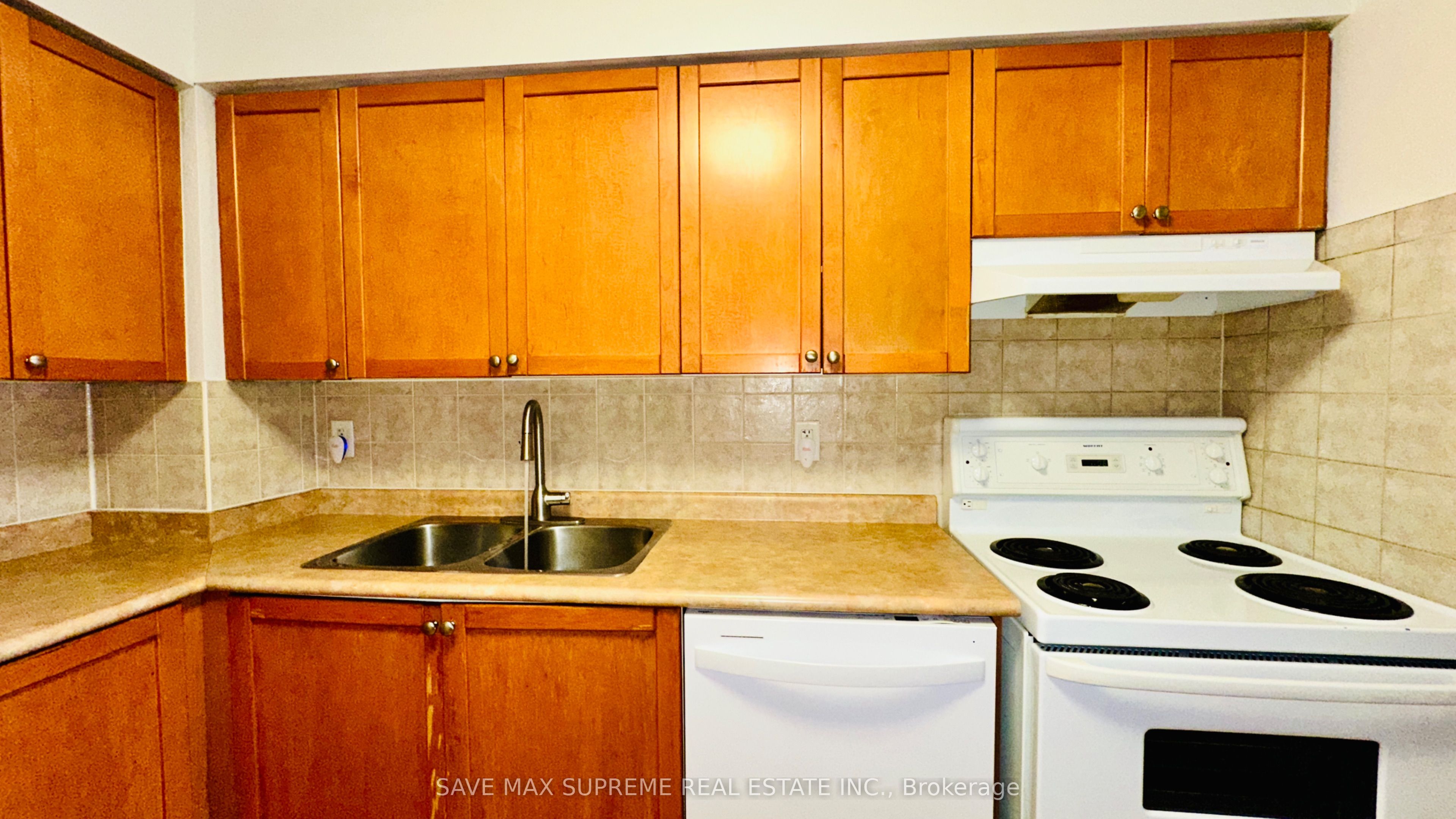 3888 Duke Of York Boulevard 527