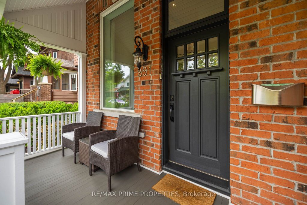 Photo of 291 Kingswood Road, Toronto, ON M4E 3N8 (MLS # E12382191)