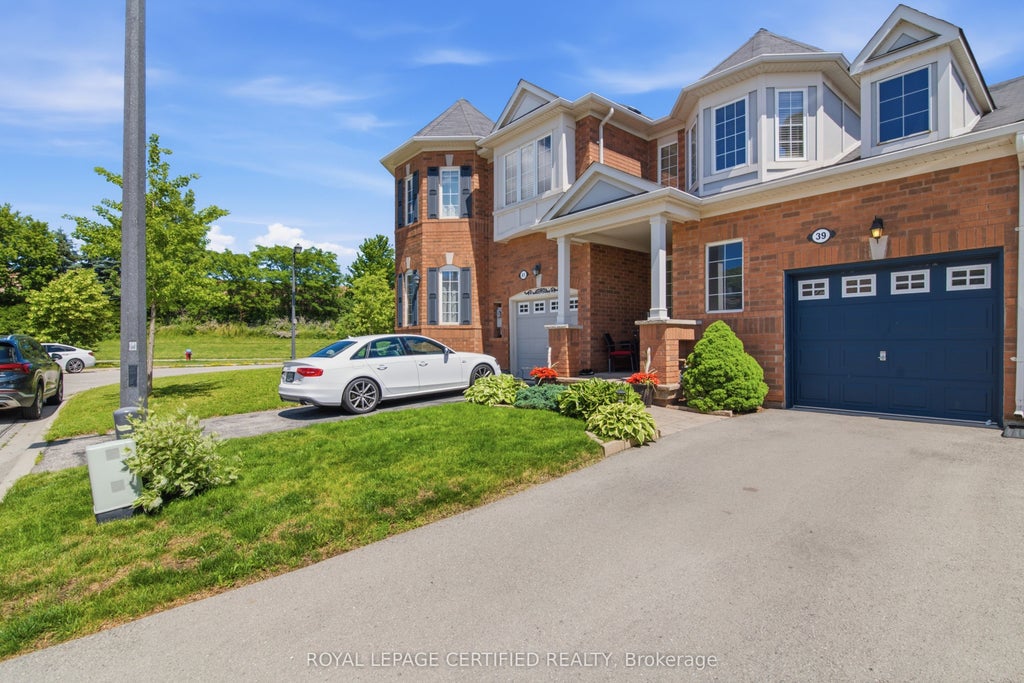 Photo of 39 Van Fleet Terrace, Milton, ON L9T 0Y4 (MLS # W13595468)