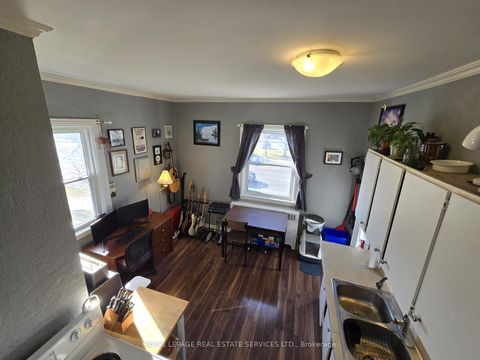 36 Plains Road W 2 Burlington ON L7T 0E9