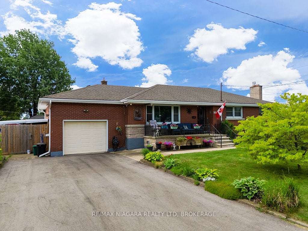 Photo of 90 John Street, Port Colborne, ON L3K 1R2 (MLS # X13725484)