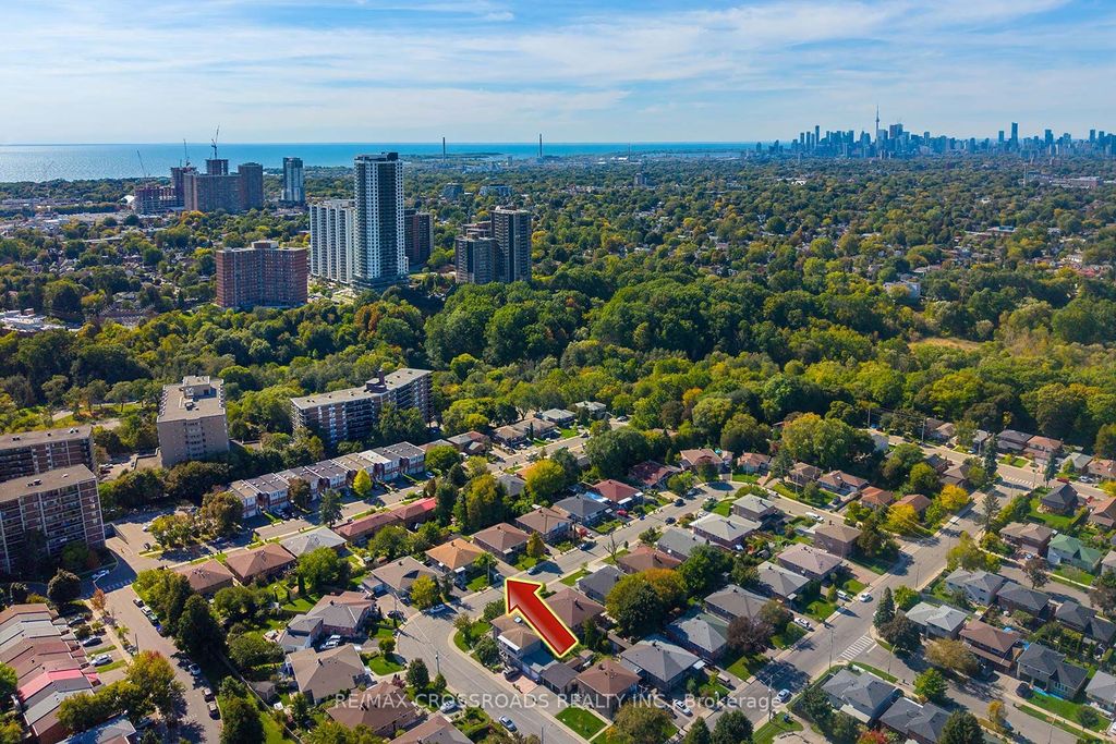 Photo of 37 Avis Crescent, Toronto, ON M4B 1B8 (MLS # E12442855)