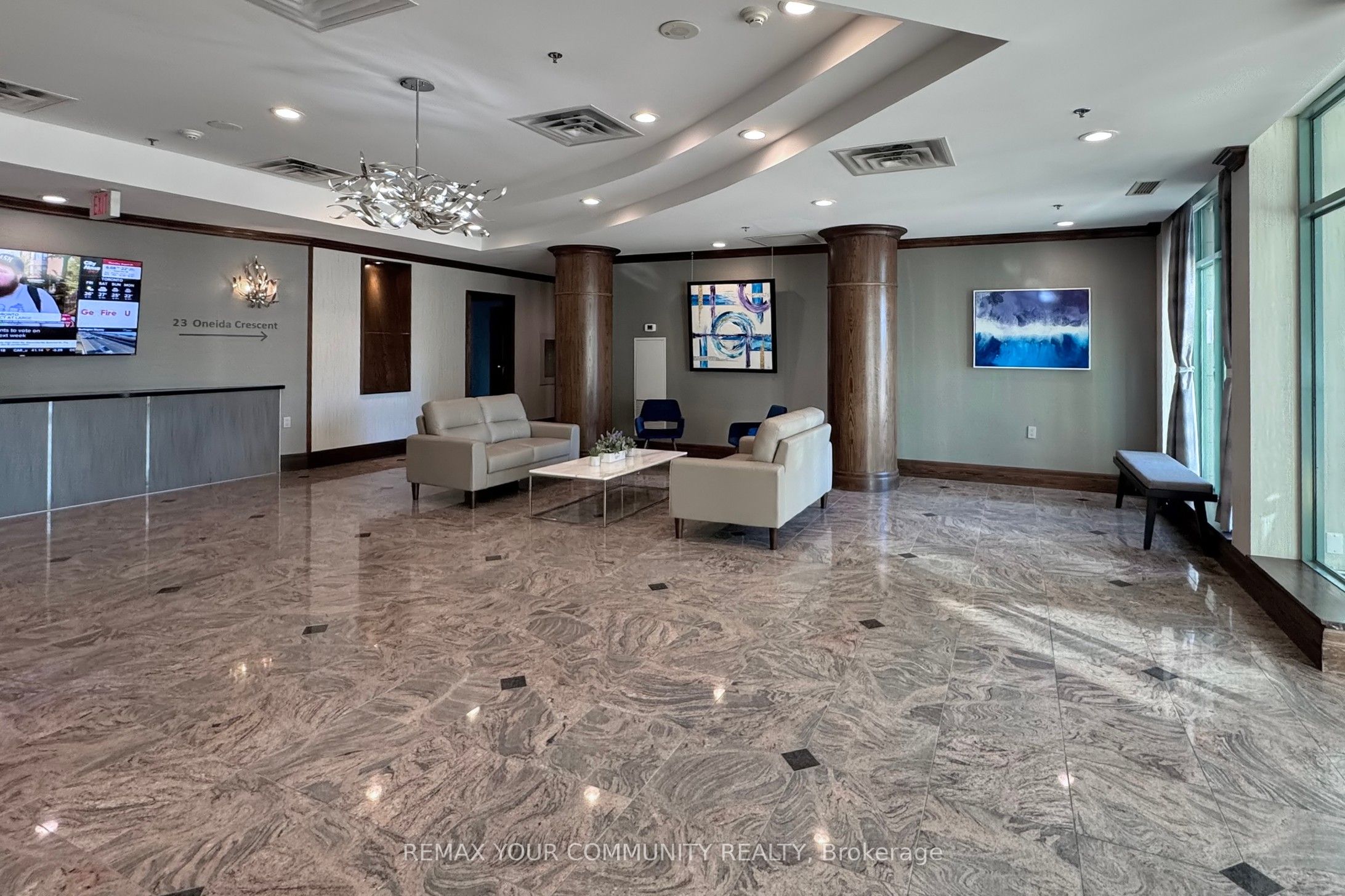 11 Oneida Crescent 1004