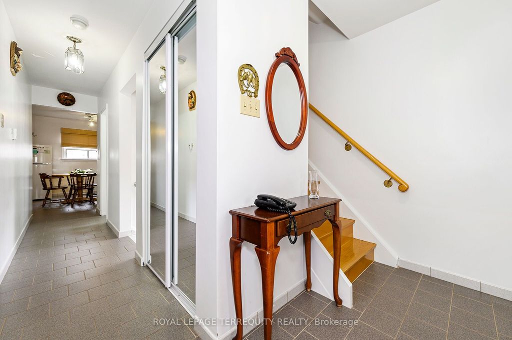 Photo of 8 Sonnet Court, Toronto, ON M6L 1J7 (MLS # W12900578)
