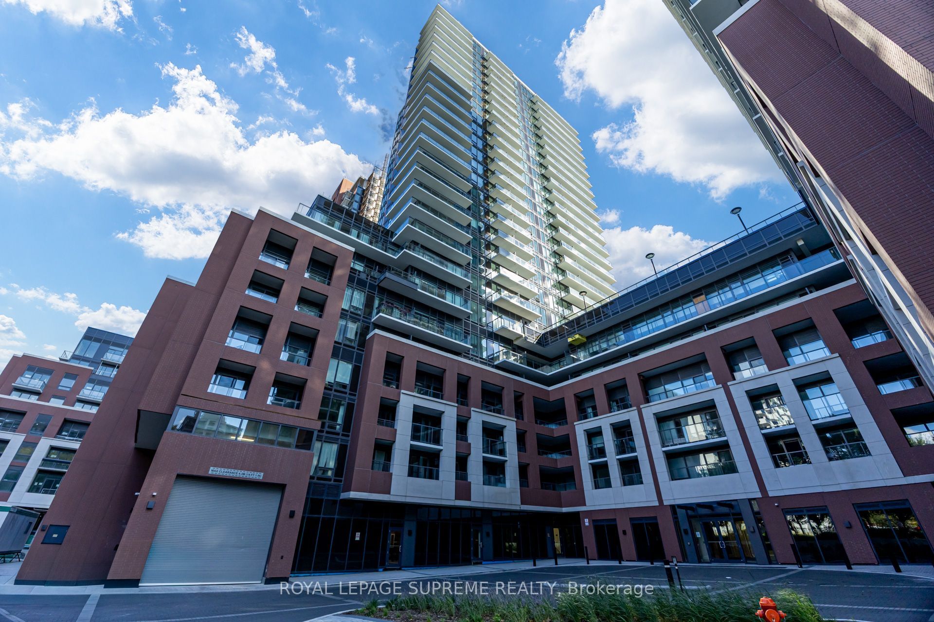4010 Eglinton Avenue W 412