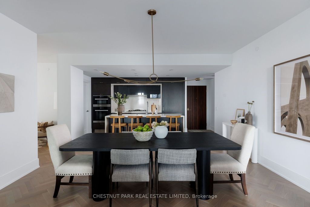 Photo of 455 Wellington Street W #907, Toronto, ON M5V 0V8 (MLS # C12511292)