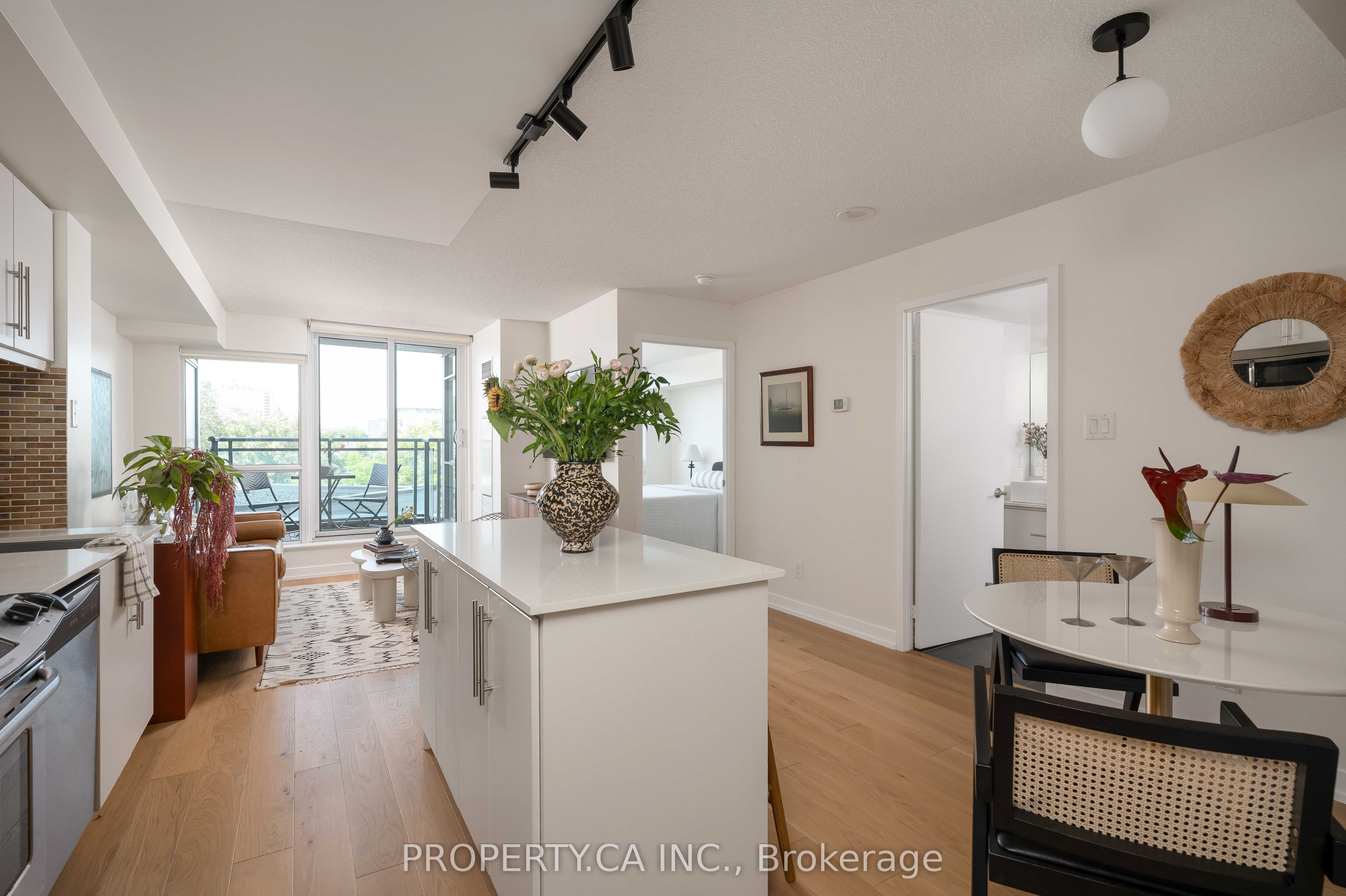 1171 Queen Street W 413