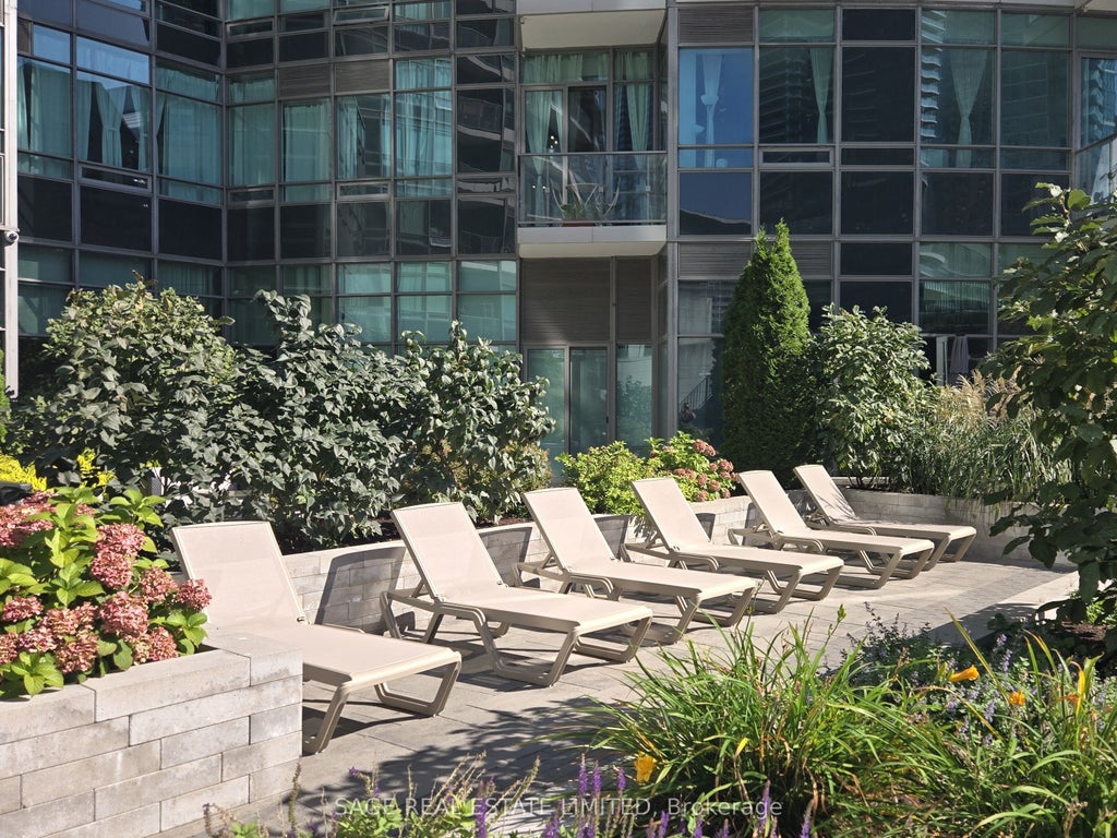 Photo of 361 Front Street W #2109, Toronto, ON M5V 3R5 (MLS # C13803316)