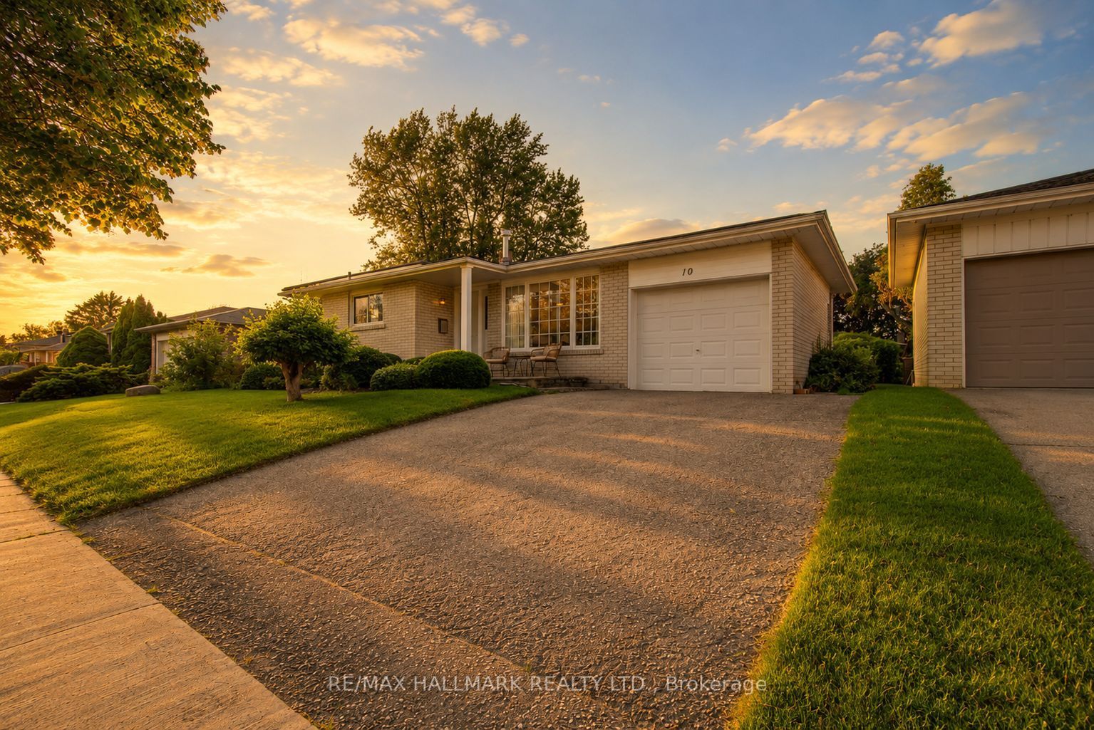curb appeal ai twilight