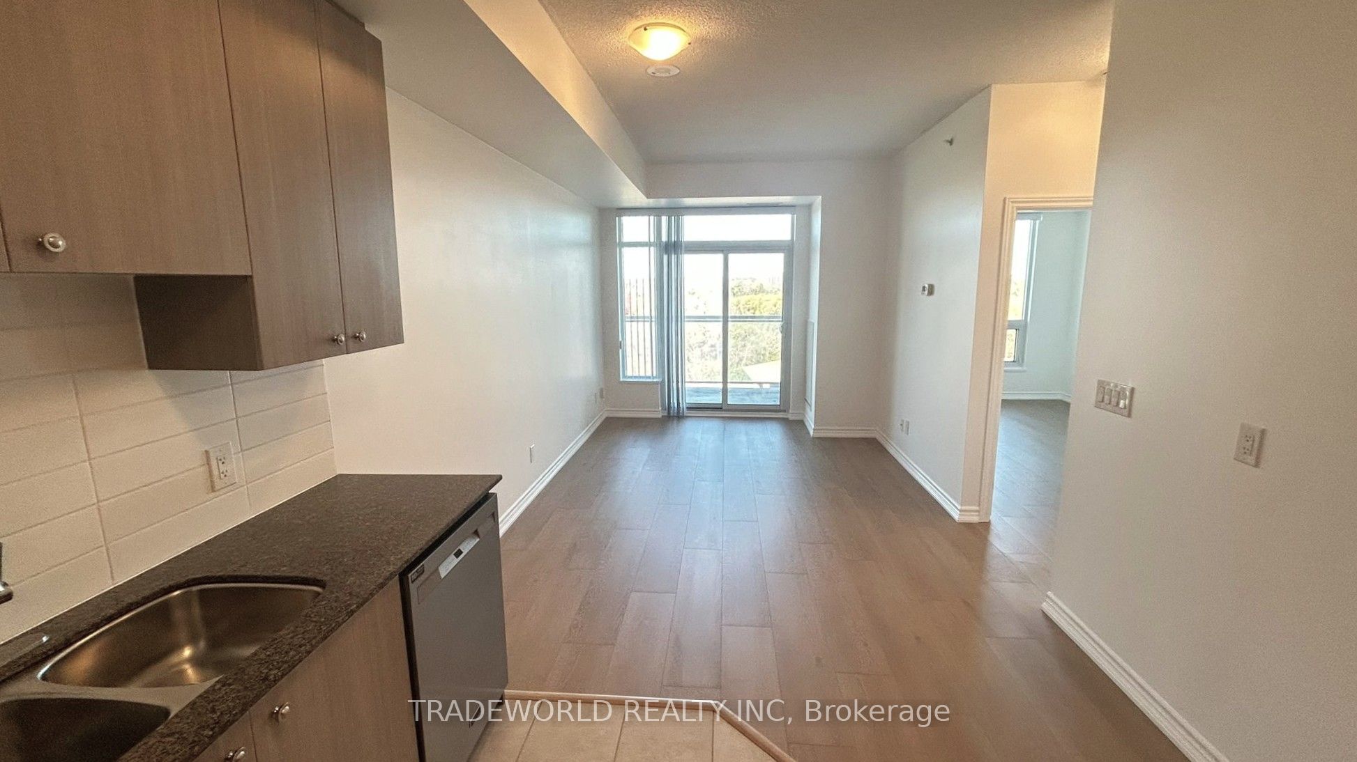 8323 Kennedy Road 719