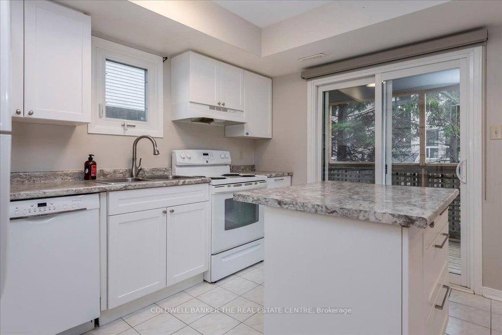 Photo of 119 D'ambrosio Drive #9, Barrie, ON L4N 7N7 (MLS # S13821990)