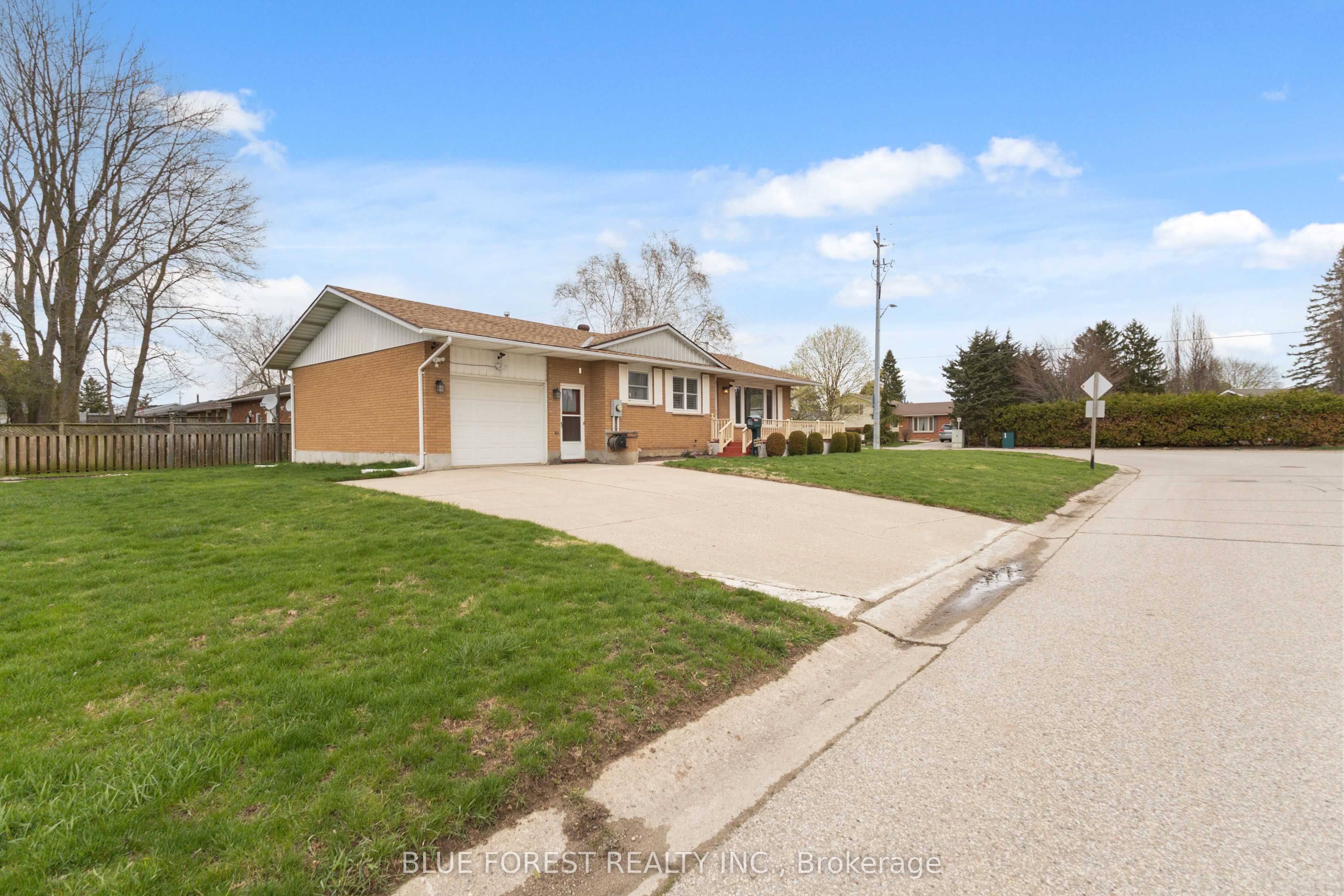 2 Wadsworth Drive