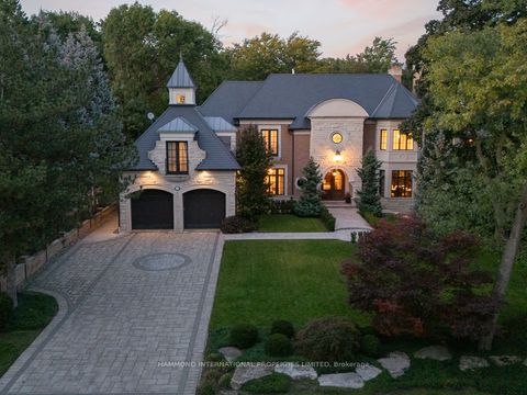 43 North Drive Toronto ON M9A 4R1