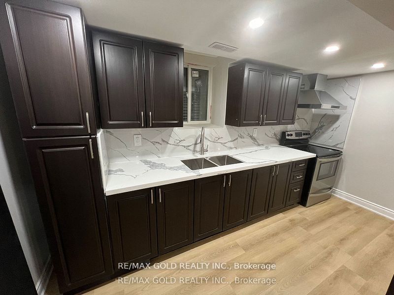 38 Carmel Crescent (Bsmt)
