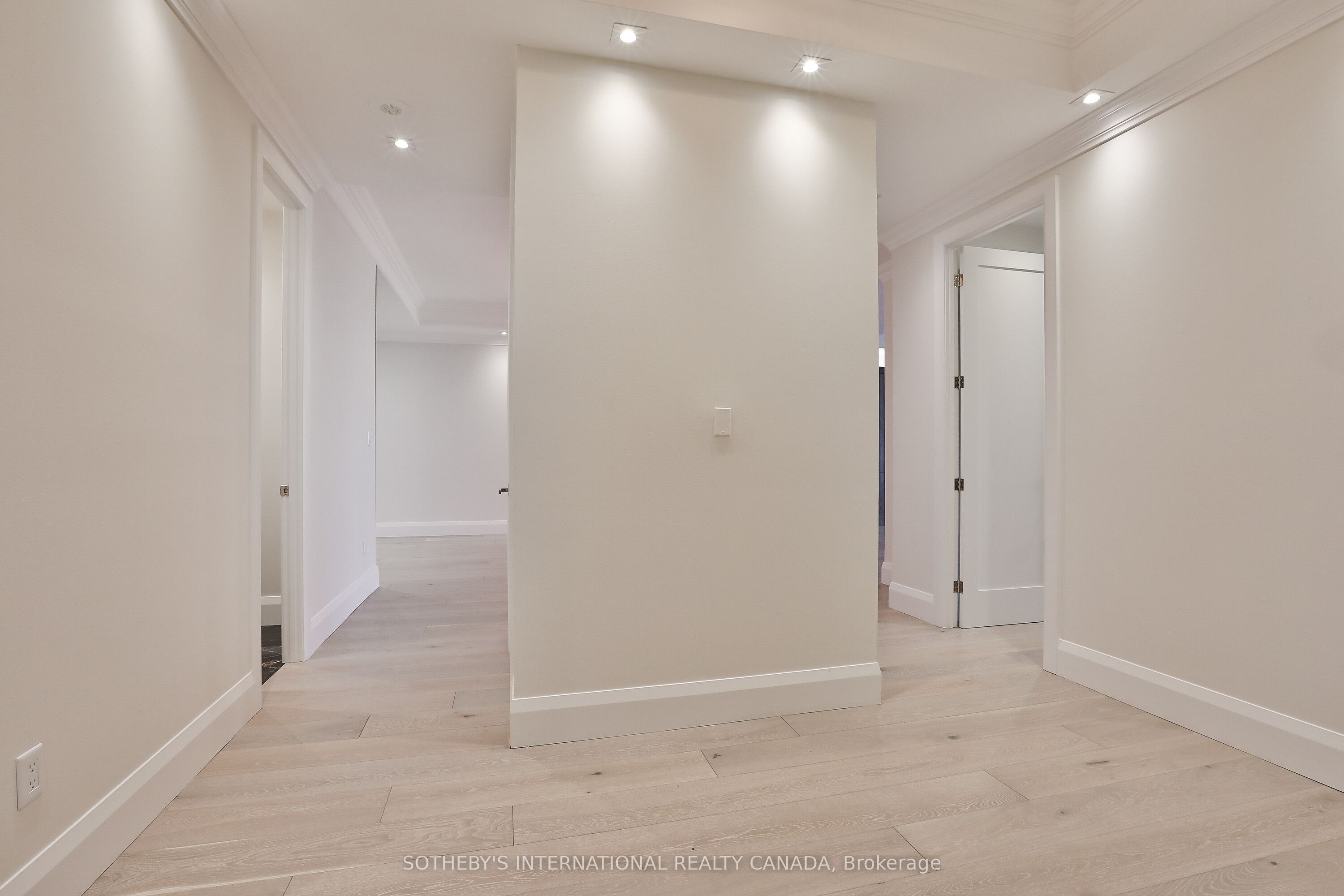 99 Avenue Road 1101
