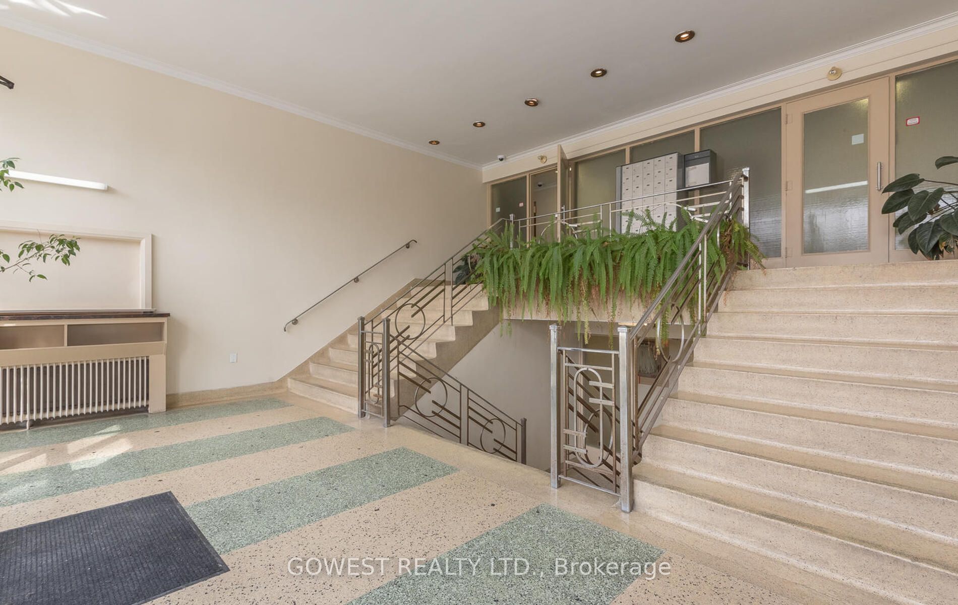 205 Keele Street 206