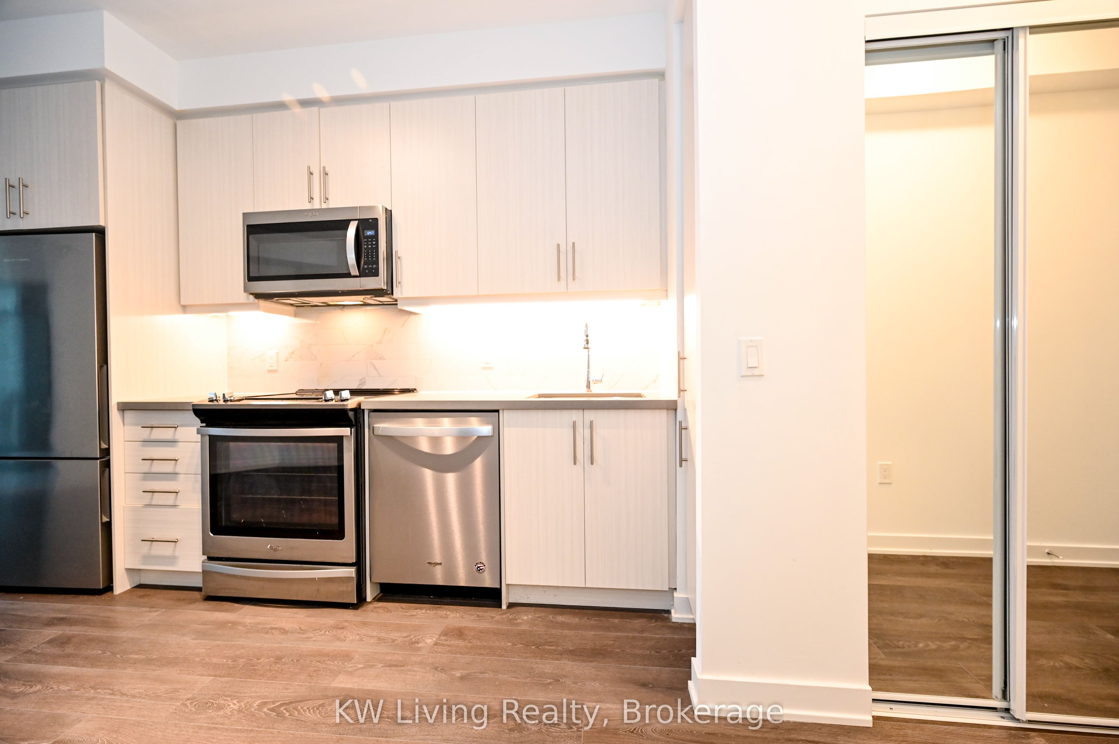 85 Oneida Crescent 613