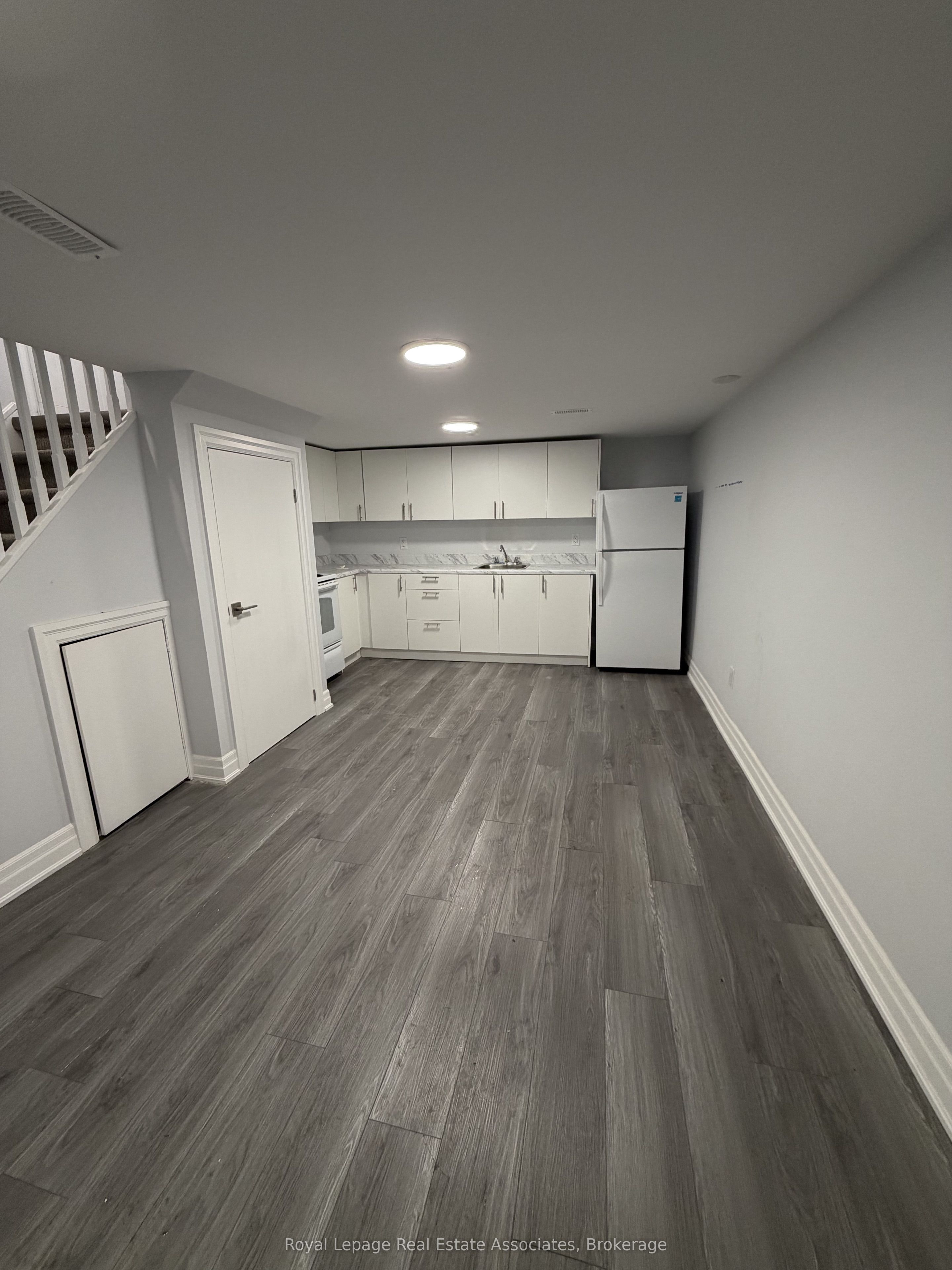 Photo 1 of 6 — 46 Dell Park Avenue 1, Toronto, ON M6B 2T6