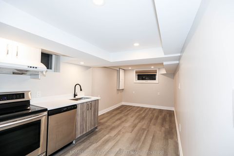 382 Allgood Street Richmond Hill ON L4C 2Z2