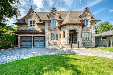 Photo of 132 Crestwood Road, Vaughan, ON L4J 1A6 (MLS # N12727724)