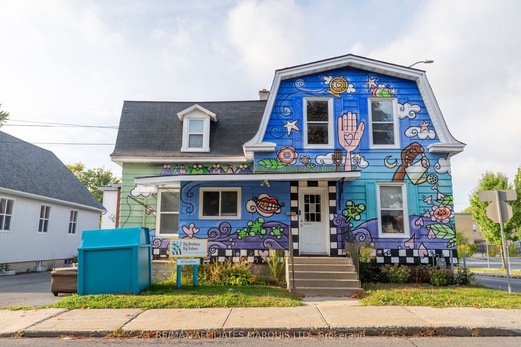 Photo of 101 Third Street W, Cornwall, ON K6J 2N9 (MLS # X13094018)