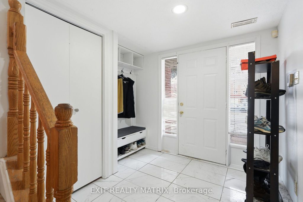 Photo of 1838 Summerfields Crescent #17, Orleans - Convent Glen and Area, ON K1C 7B7 (MLS # X12872804)