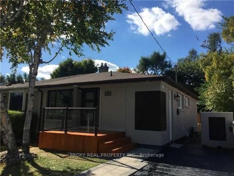 208 Axminster (Basement) Drive Richmond Hill ON L4C 2W1