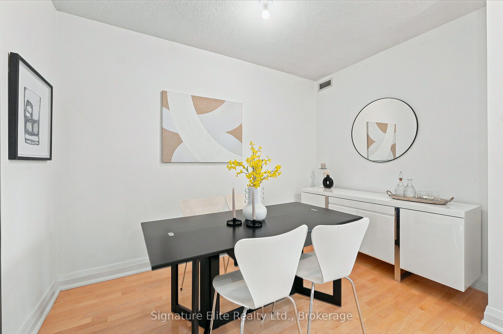 1430 Yonge Street 902