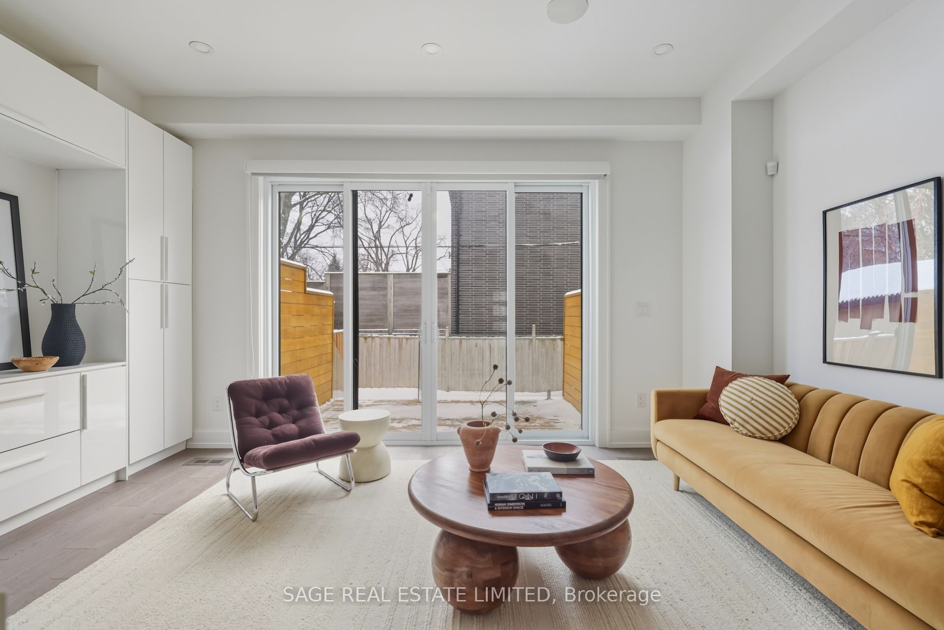 99A Memorial Park Avenue