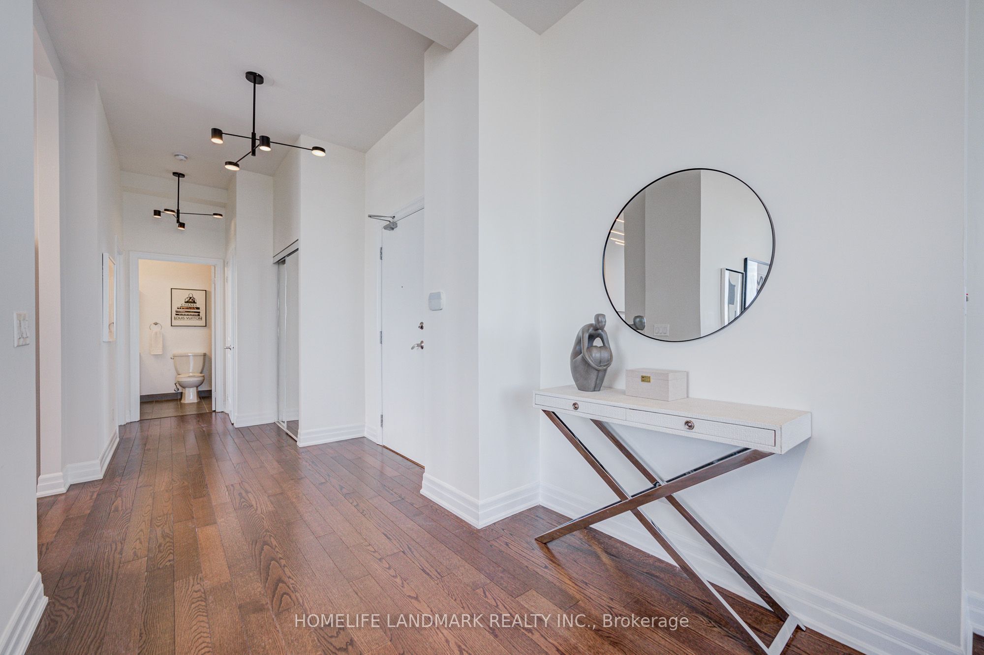 500 St Clair Avenue W 2302