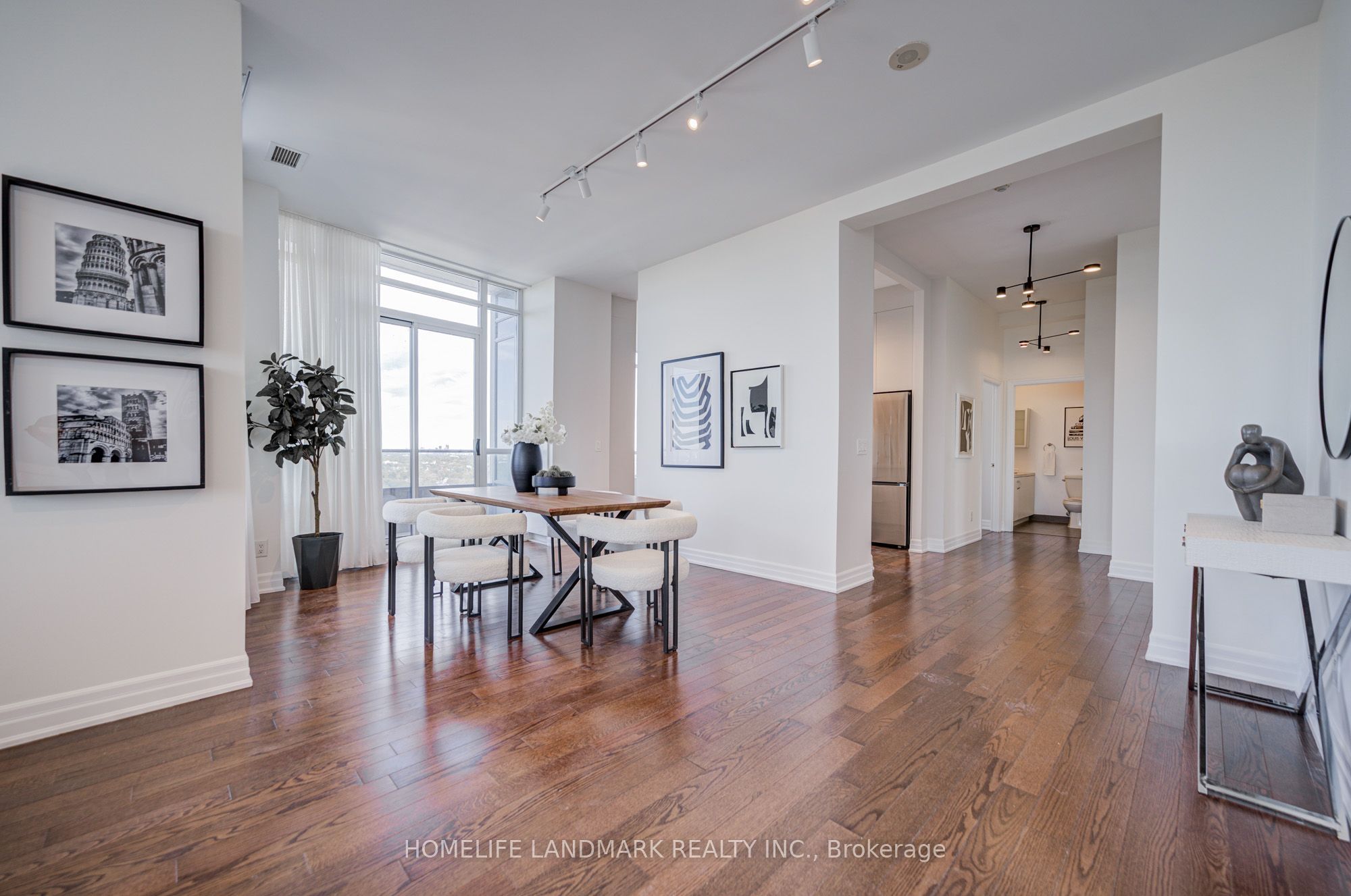 500 St Clair Avenue W 2302